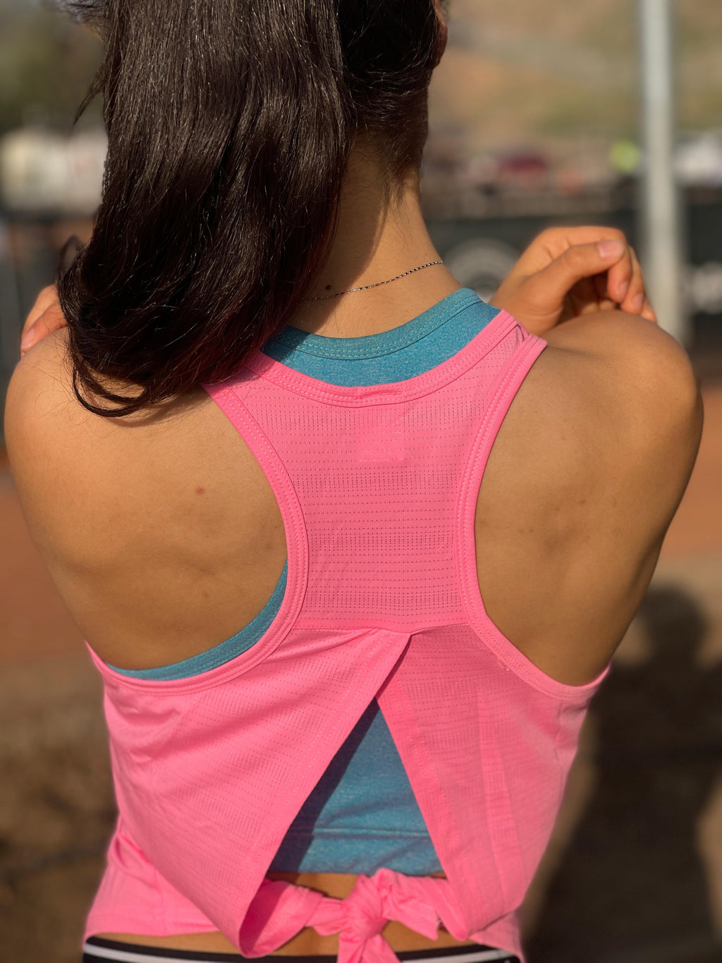 Poleras nudo espalda